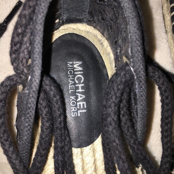 Michael Kors shoes - Picture 2 of 4